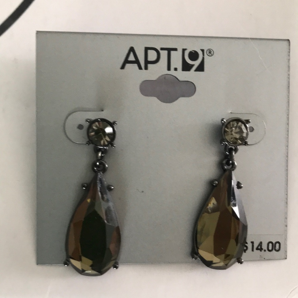 Drop earrings